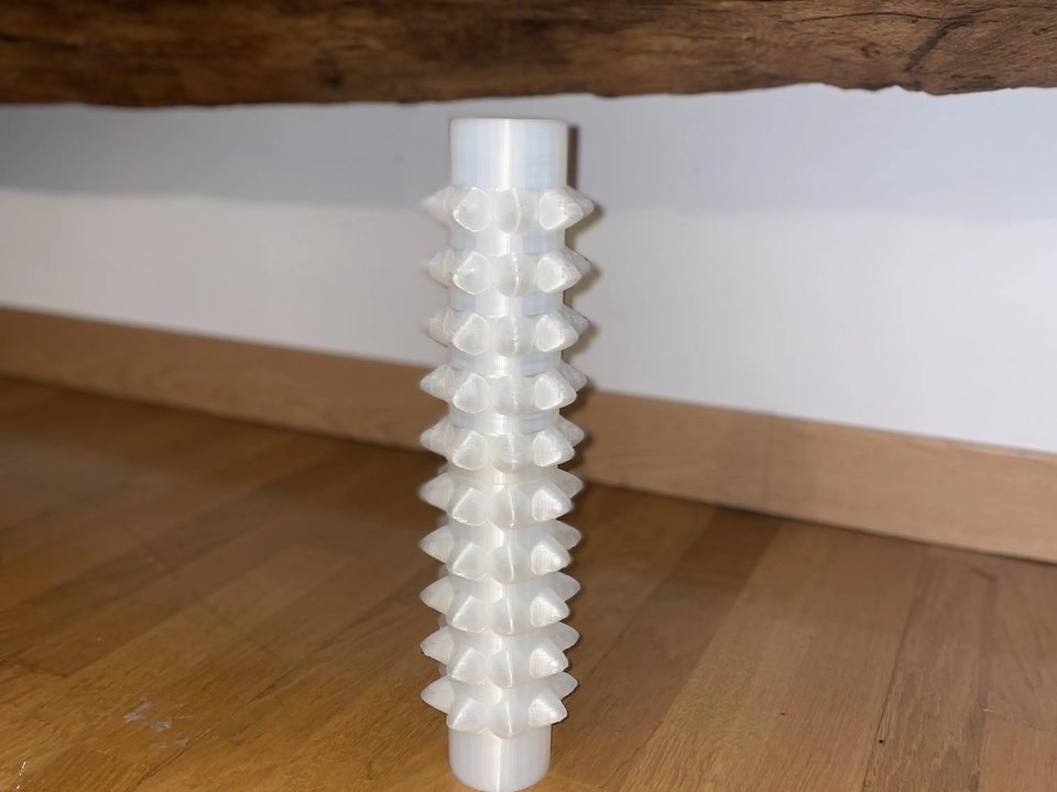 Cylindre à picots pour préparation des semis